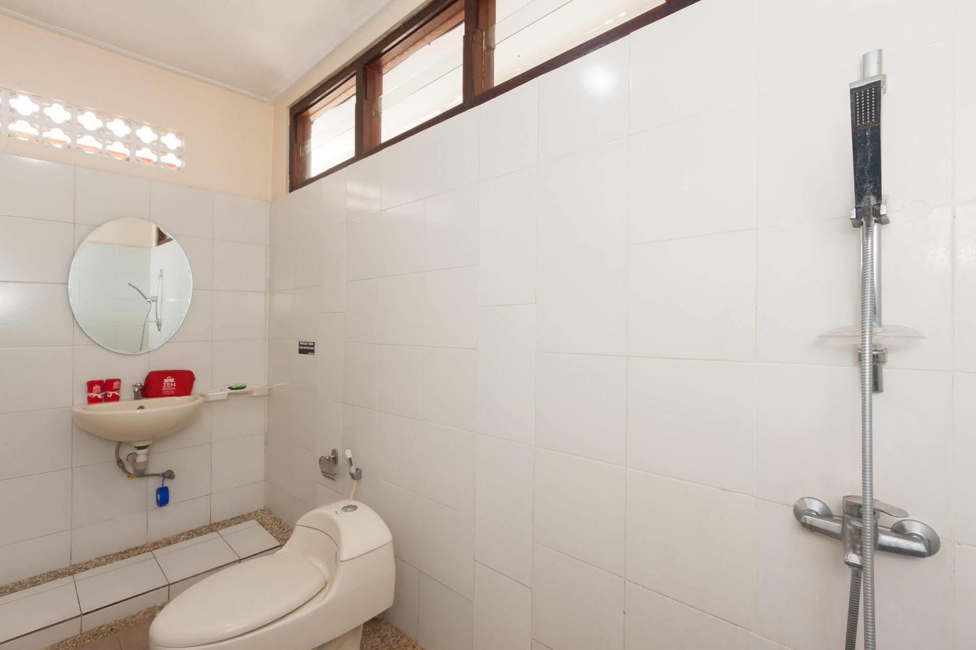 Zen Rooms Sanur Blanjong Sekawaru Εξωτερικό φωτογραφία